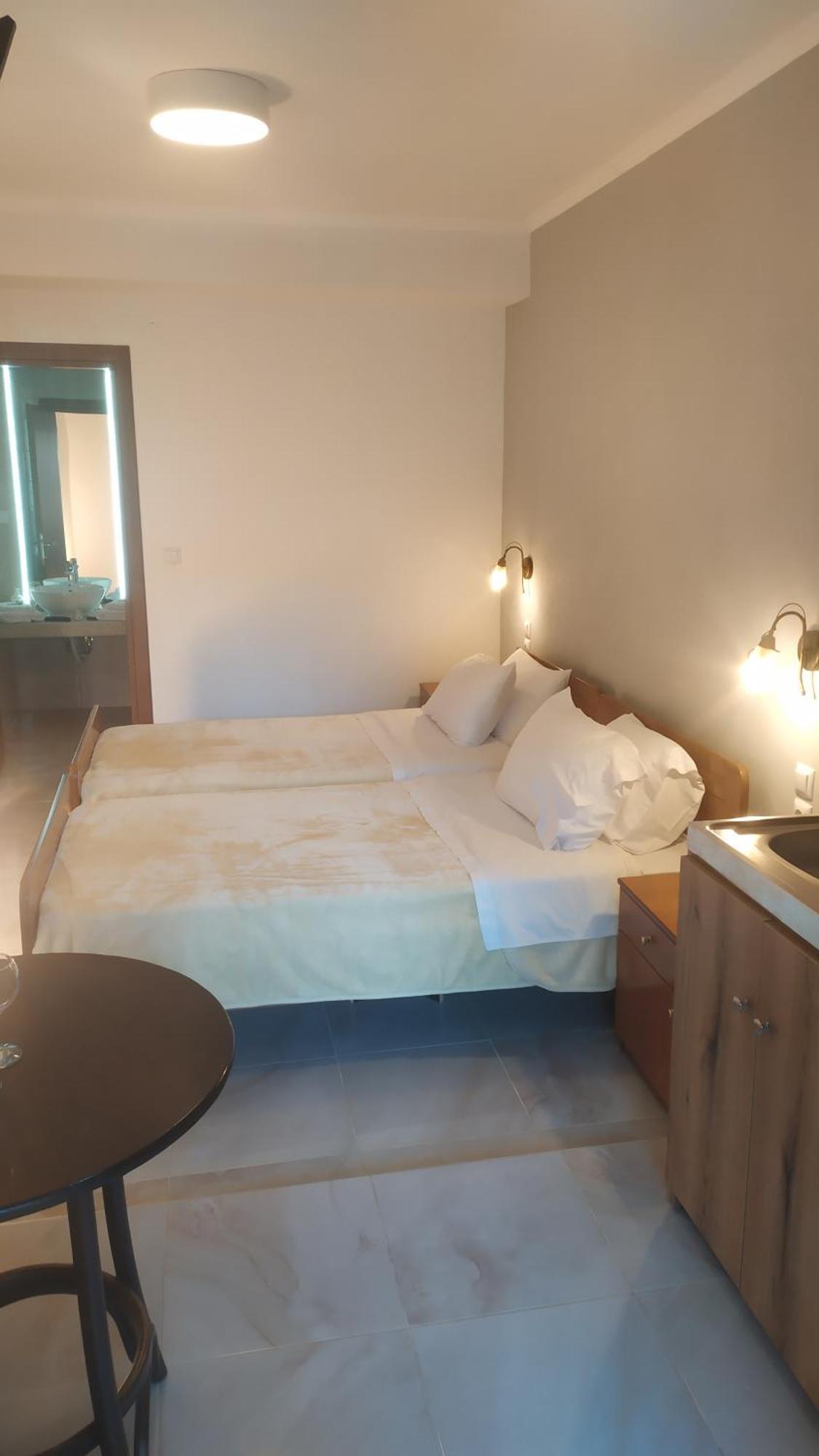 Smallhotel - Vevi Eksteriør billede