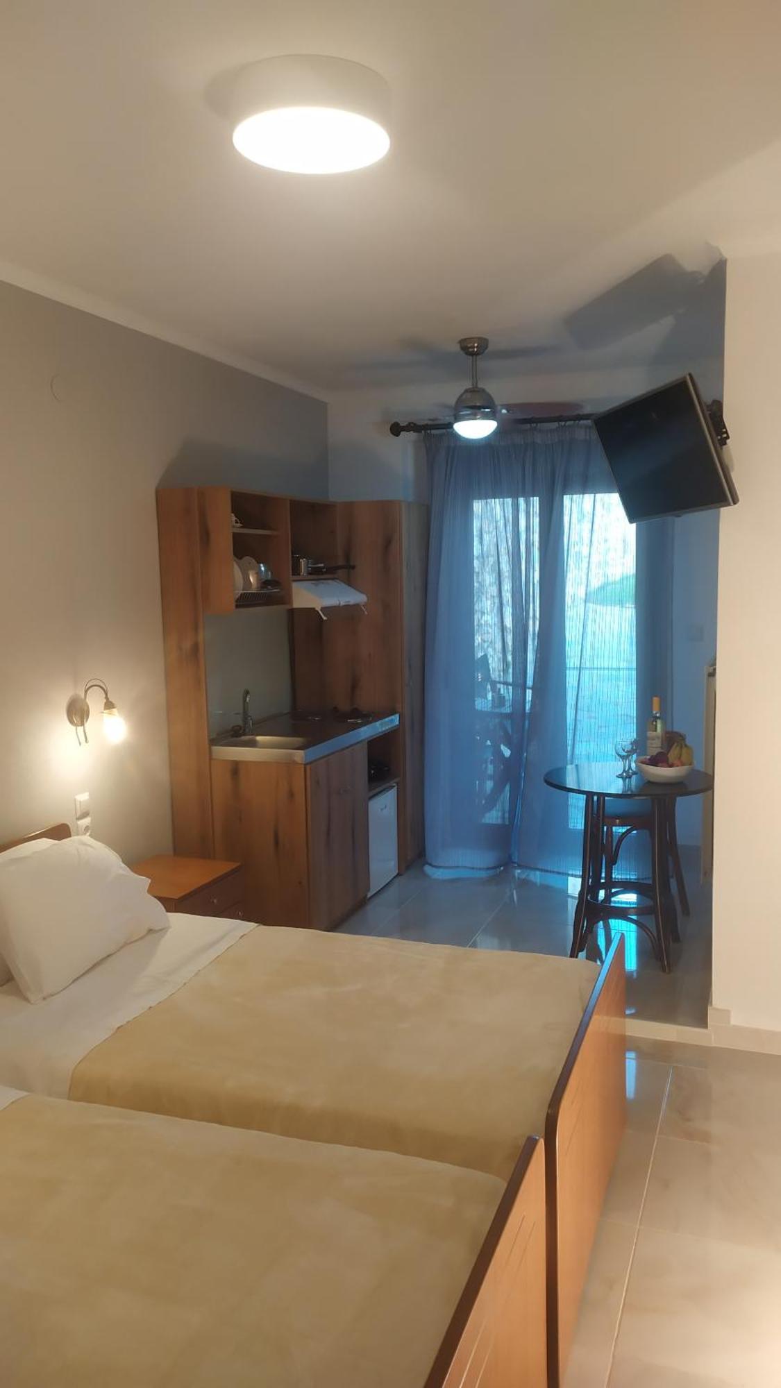 Smallhotel - Vevi Eksteriør billede
